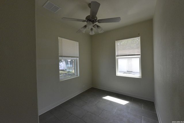 1426 N Center, San Antonio, TX 78202