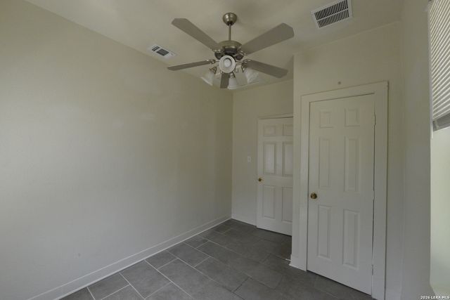 1426 N Center, San Antonio, TX 78202
