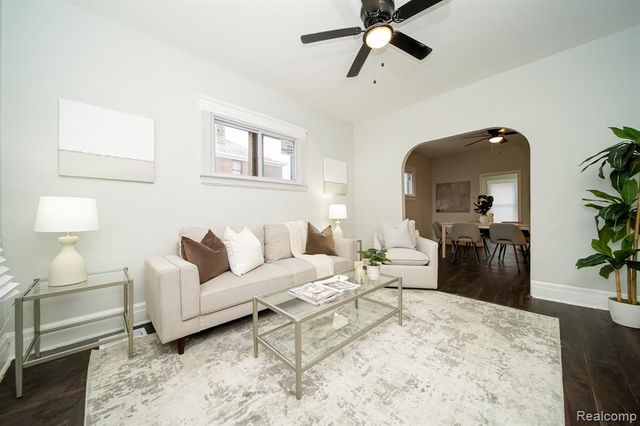 2016 W Grand Street, Detroit, MI 48238