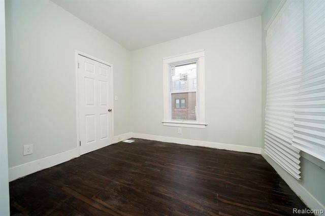 2016 W Grand Street, Detroit, MI 48238