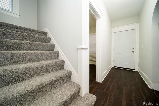 2016 W Grand Street, Detroit, MI 48238