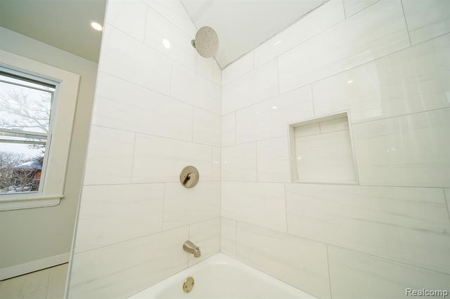 2016 W Grand Street, Detroit, MI 48238