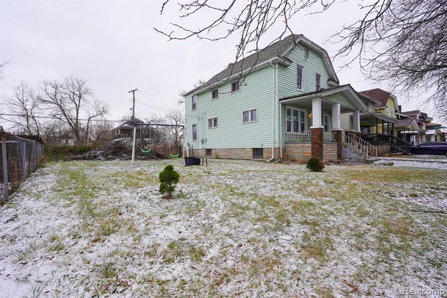 2016 W Grand Street, Detroit, MI 48238