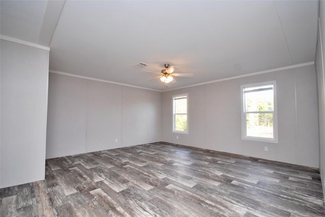 1727 Davis Road, Muldoon, TX 78949