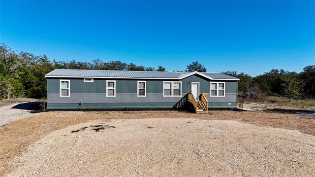 1727 Davis Road, Muldoon, TX 78949