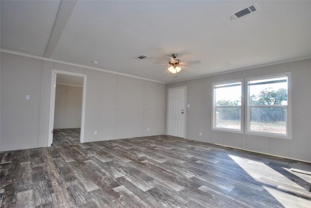 1727 Davis Road, Muldoon, TX 78949