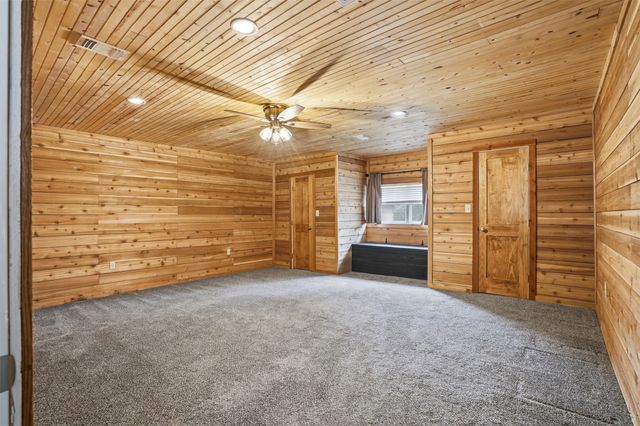 1009 Mustang Trail, Granbury, TX 76049