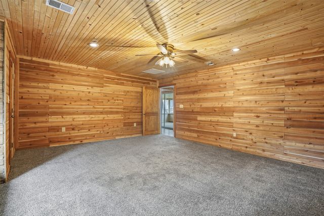 1009 Mustang Trail, Granbury, TX 76049