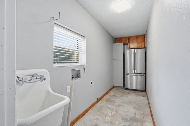 1009 Mustang Trail, Granbury, TX 76049