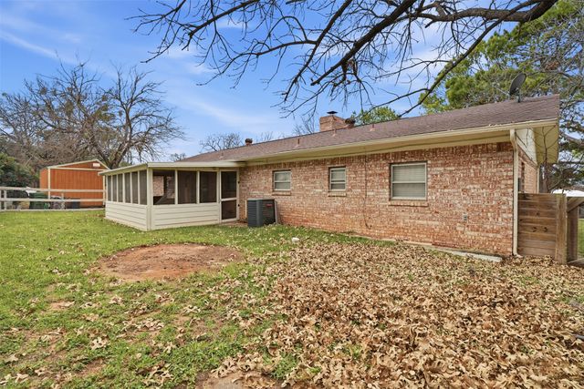 1009 Mustang Trail, Granbury, TX 76049