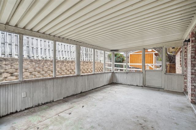 1009 Mustang Trail, Granbury, TX 76049