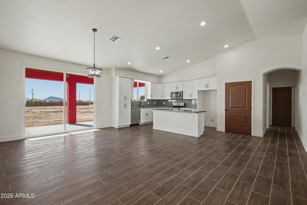 Image 10 of property listing at 1426 S 369th Avenue, Tonopah, AZ 85354