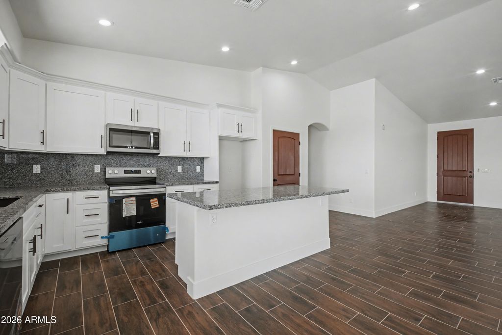 Image 14 of property listing at 1426 S 369th Avenue, Tonopah, AZ 85354