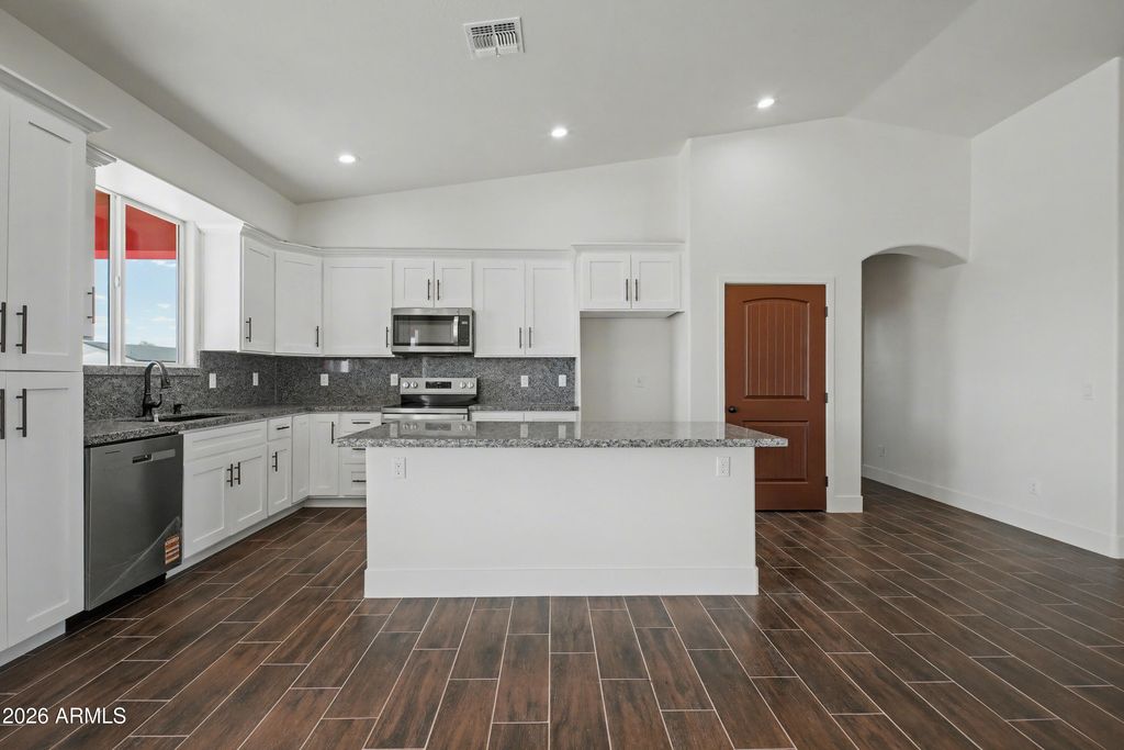 Image 15 of property listing at 1426 S 369th Avenue, Tonopah, AZ 85354