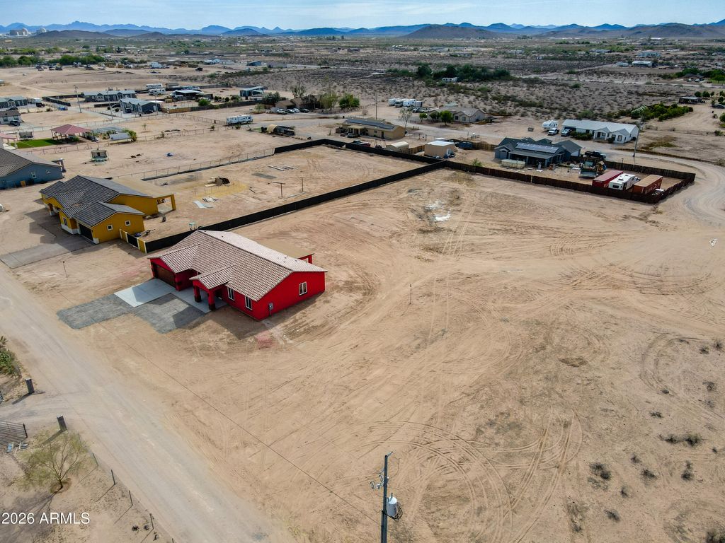 Image 36 of property listing at 1426 S 369th Avenue, Tonopah, AZ 85354