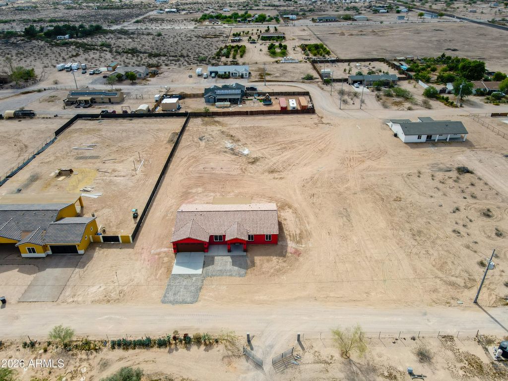 Image 37 of property listing at 1426 S 369th Avenue, Tonopah, AZ 85354