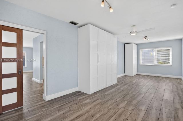 7613 NW 67th Ave, Tamarac, FL 33321