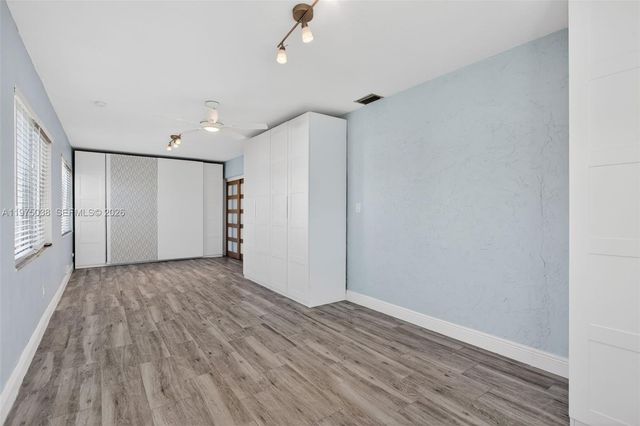 7613 NW 67th Ave, Tamarac, FL 33321