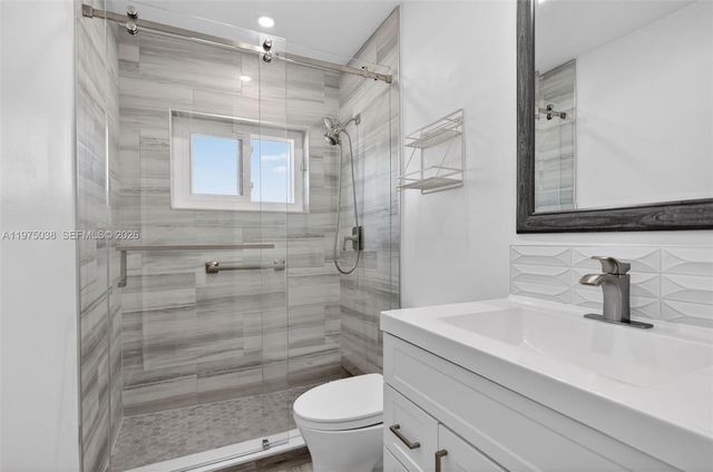 7613 NW 67th Ave, Tamarac, FL 33321