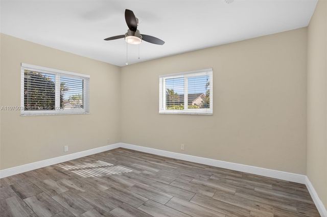 7613 NW 67th Ave, Tamarac, FL 33321