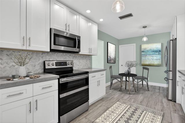 7613 NW 67th Ave, Tamarac, FL 33321