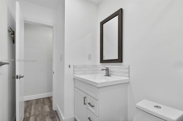 7613 NW 67th Ave, Tamarac, FL 33321