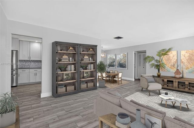 7613 NW 67th Ave, Tamarac, FL 33321