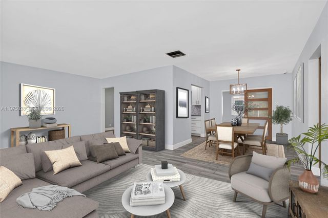 7613 NW 67th Ave, Tamarac, FL 33321