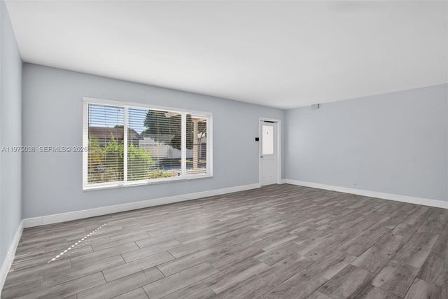 7613 NW 67th Ave, Tamarac, FL 33321