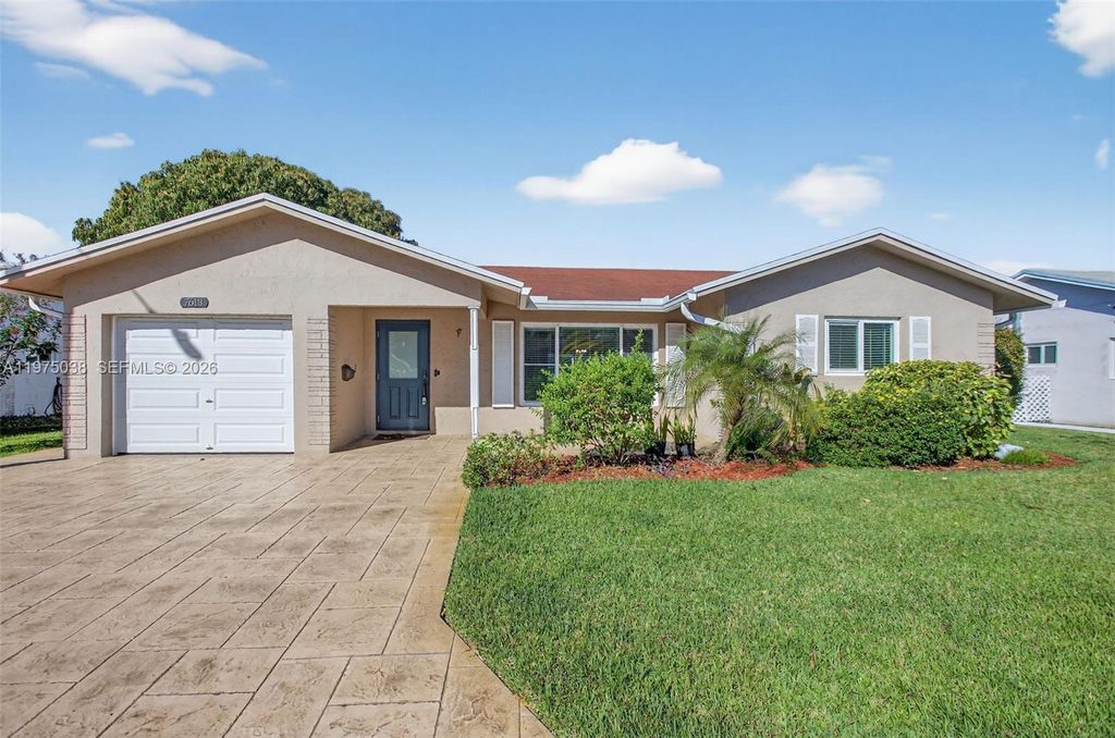 7613 NW 67th Ave, Tamarac, FL 33321