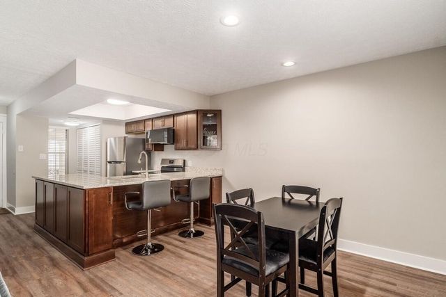 6546 Reflections Drive, D, Dublin, OH 43017