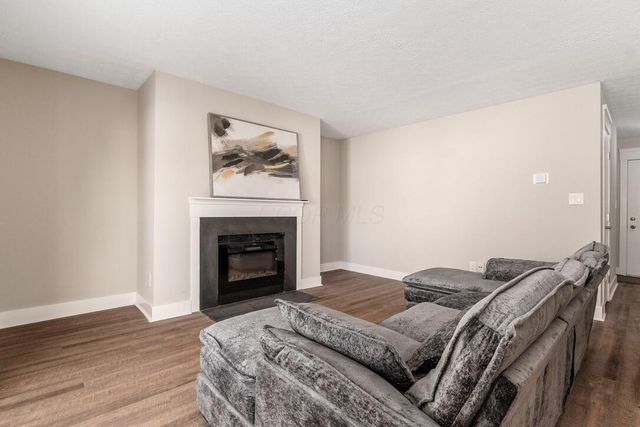 6546 Reflections Drive, D, Dublin, OH 43017