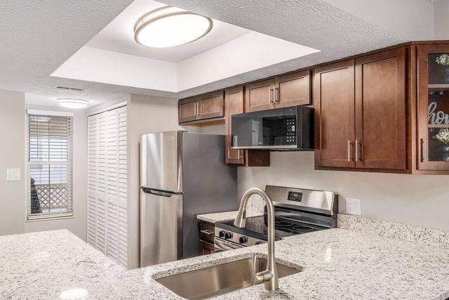 6546 Reflections Drive, D, Dublin, OH 43017