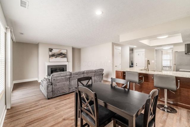 6546 Reflections Drive, D, Dublin, OH 43017