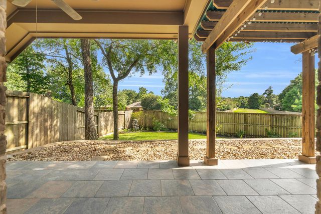 119 Colina Vista Way, Montgomery, TX 77316