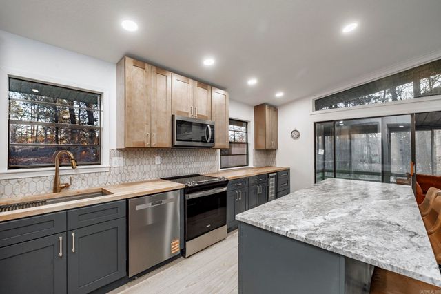 4 Tomino Lane, Hot Springs Village, AR 71909