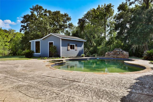 10392 Fm-524, Sweeny, TX 77480