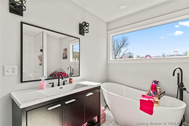 718 W Third Street, Madison, IN 47250