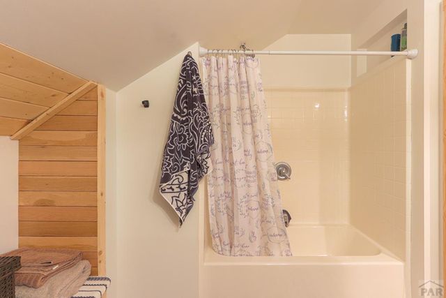 33103 Little Bear Dr, Trinidad, CO 81082