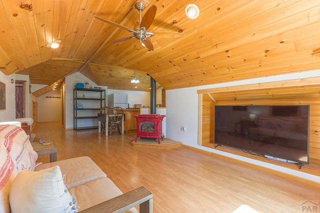 33103 Little Bear Dr, Trinidad, CO 81082