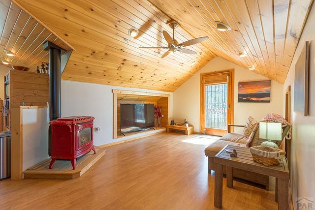 33103 Little Bear Dr, Trinidad, CO 81082