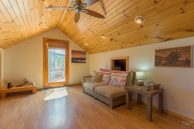 33103 Little Bear Dr, Trinidad, CO 81082