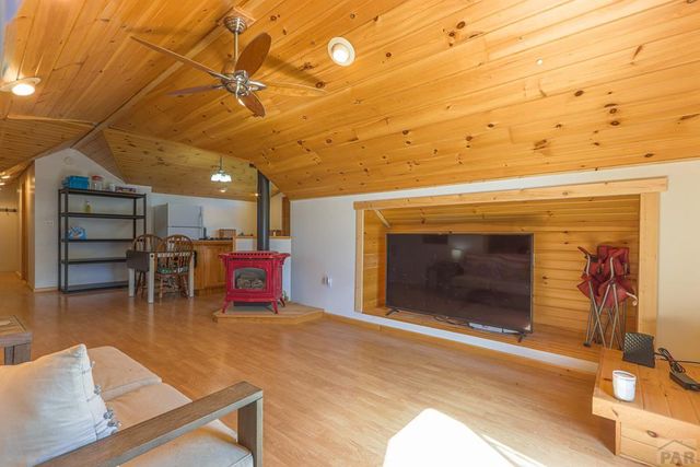 33103 Little Bear Dr, Trinidad, CO 81082