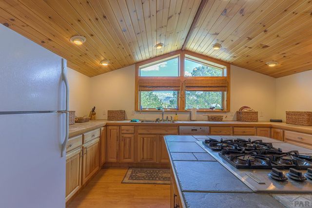 33103 Little Bear Dr, Trinidad, CO 81082