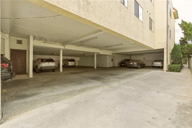 17312 Chatsworth Street L, Granada Hills, CA 91344