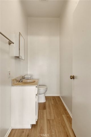 17312 Chatsworth Street L, Granada Hills, CA 91344