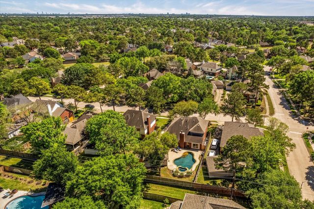 17334 Emerald Isle Drive, Houston, TX 77095