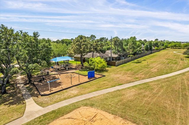 17334 Emerald Isle Drive, Houston, TX 77095