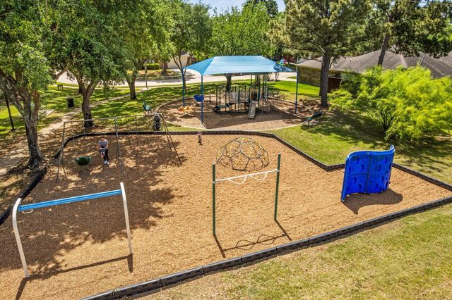 17334 Emerald Isle Drive, Houston, TX 77095