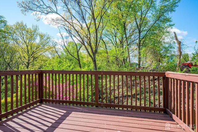 122 Dewolfe Street, Edison, NJ 08817